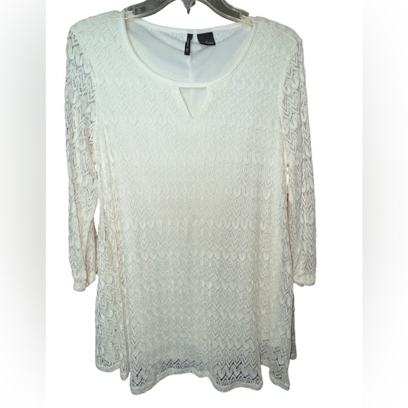 new directions Tops - New Directions Swing Style 3/4 Sleeve Blouse, Size Medium